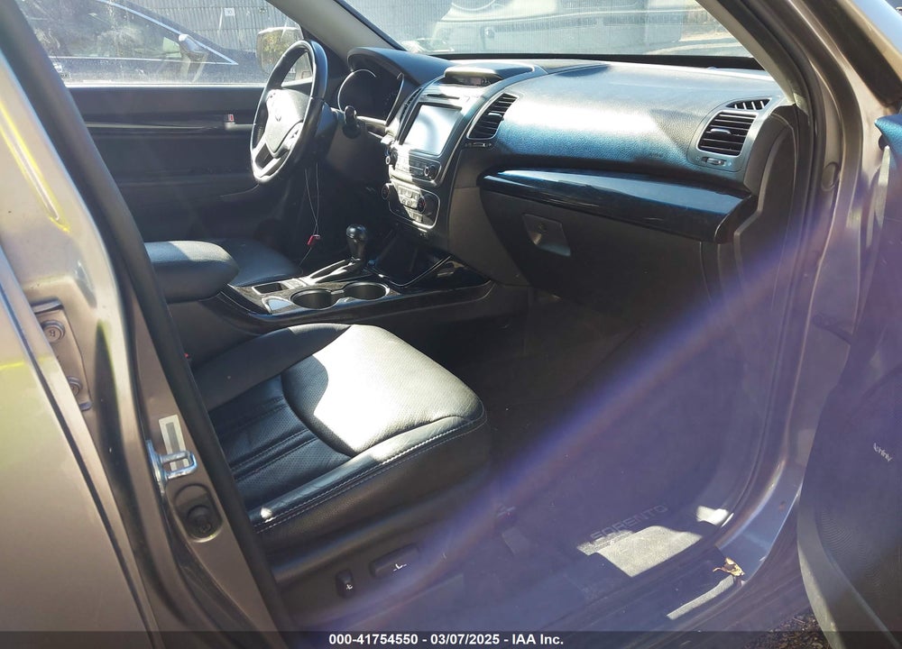 2015 KIA SORENTO EX V6 VIN: 5XYKUDA7XFG653566