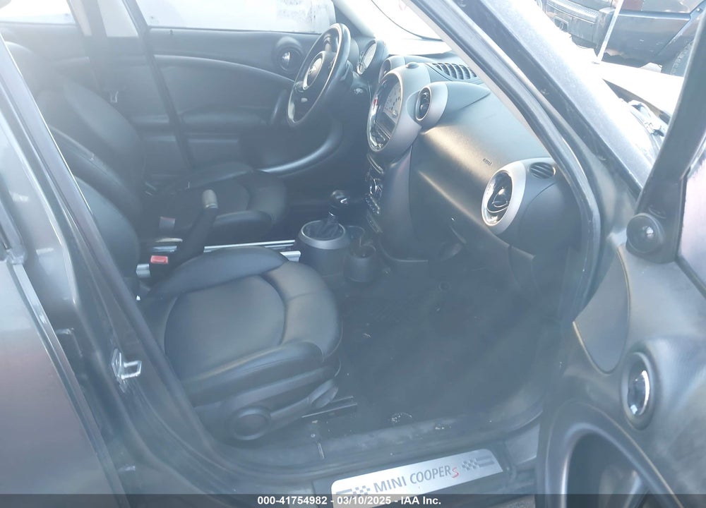 2012 MINI COOPER VIN: WMWZC5C5XCWL55632