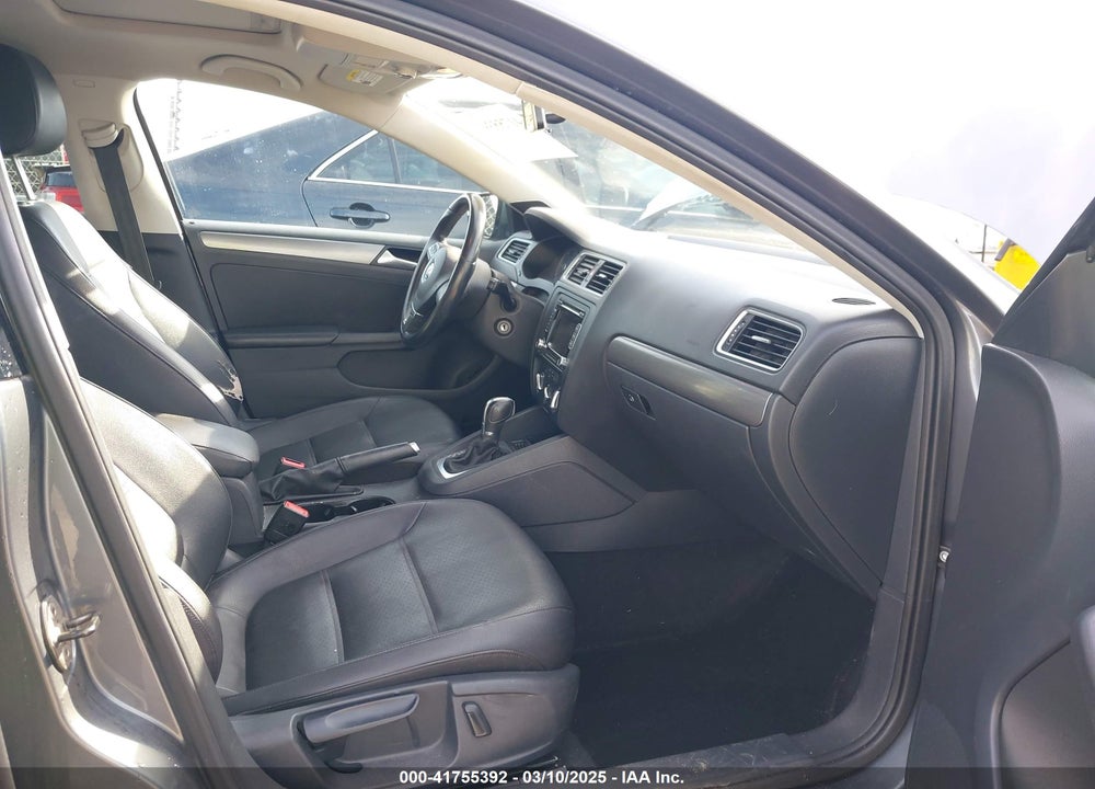 2014 VOLKSWAGEN JETTA VIN: 3VWLL7AJ9EM435735