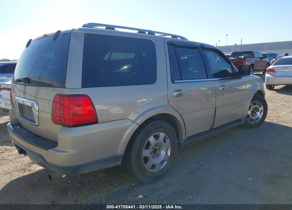 2005 LINCOLN NAVIGATOR VIN: 5LMFU28555LJ01074