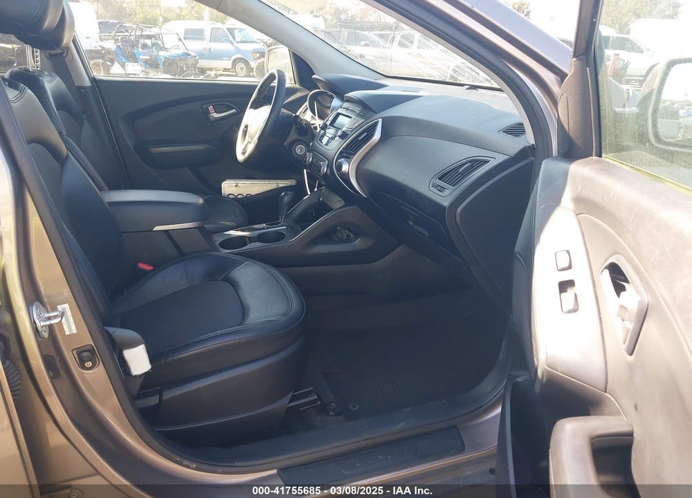 2012 HYUNDAI TUCSON VIN: KM8JU3AC6CU485093