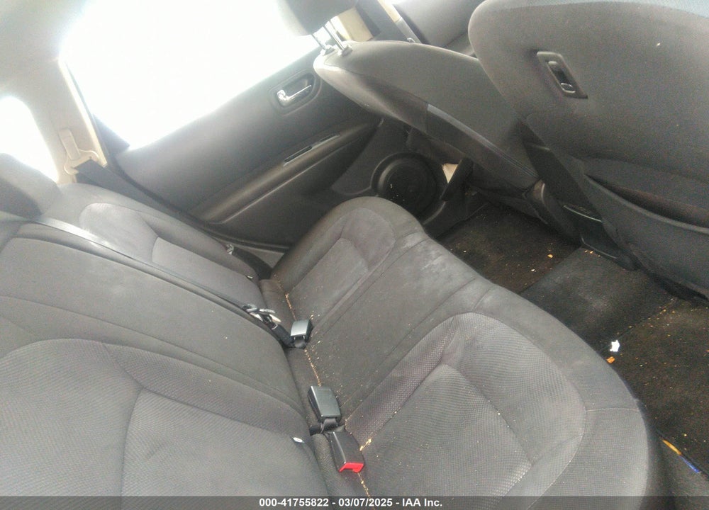 2014 NISSAN ROGUE SELECT S VIN: JN8AS5MV7EW715626
