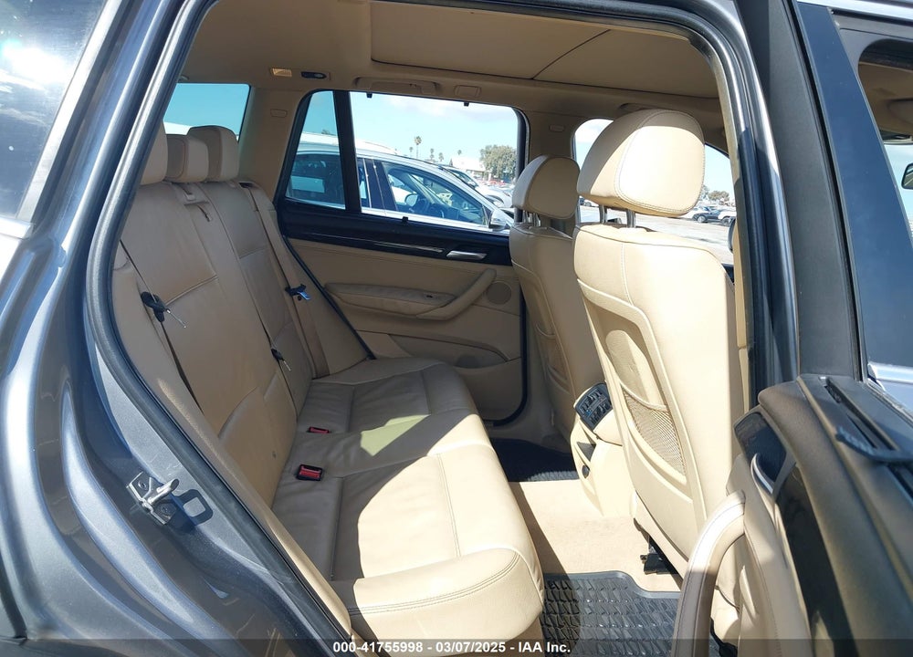 2011 BMW X3 VIN: 5UXWX5C54BL700033