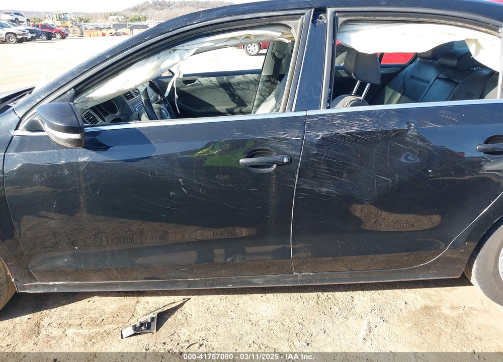 2015 VOLKSWAGEN JETTA VIN: 3VWD07AJ3FM266598