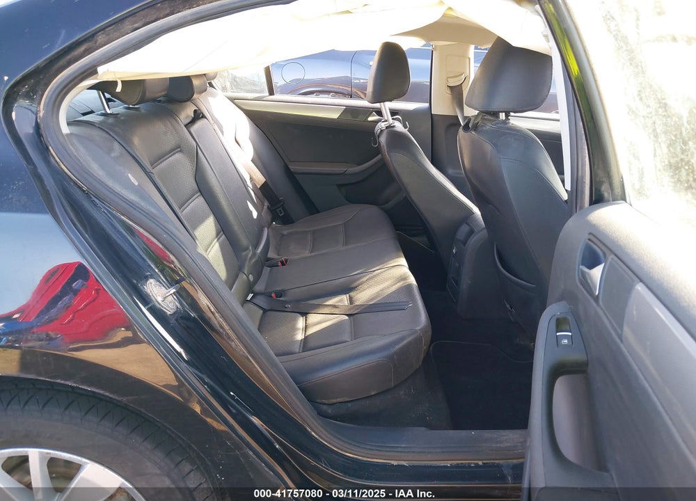 2015 VOLKSWAGEN JETTA VIN: 3VWD07AJ3FM266598