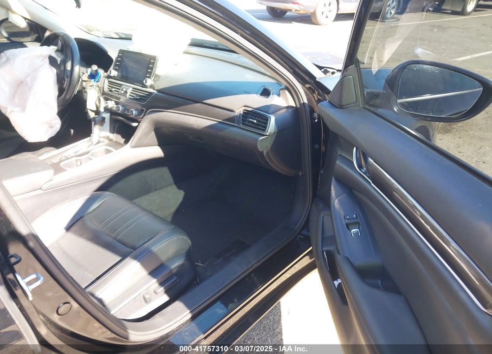 2022 HONDA ACCORD VIN: 1HGCV1F45NA073527