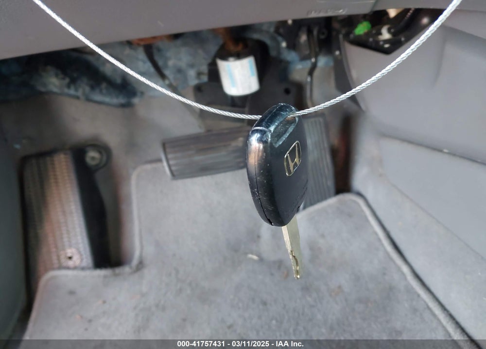 2008 HONDA CIVIC VIN: 1HGFA16568L076785