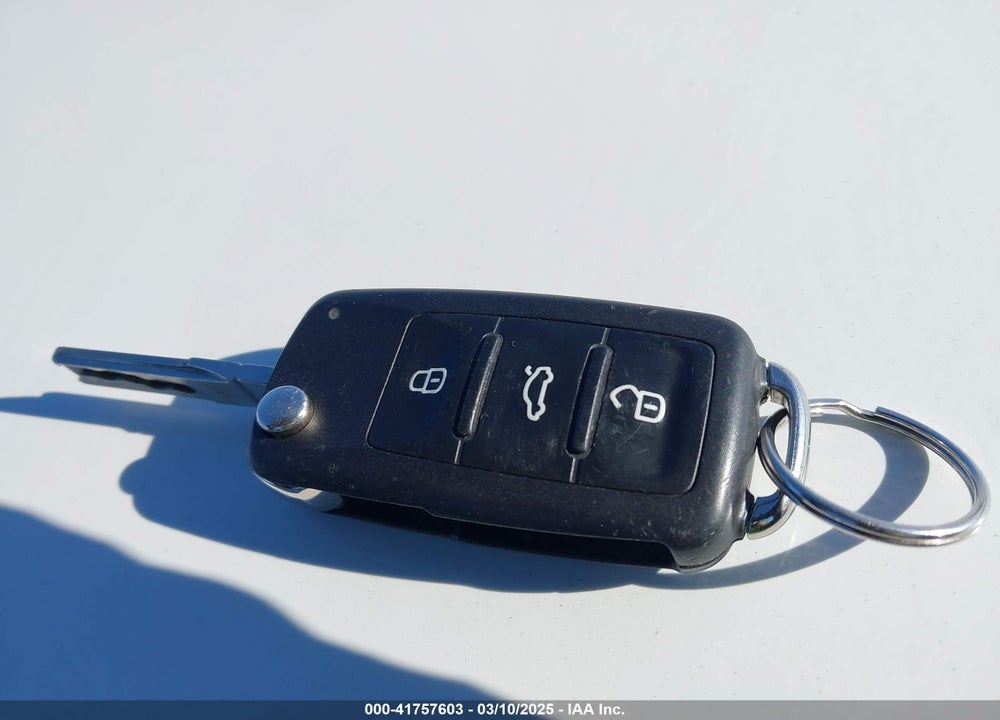 2012 VOLKSWAGEN JETTA VIN: 3VWDP7AJ9CM373680