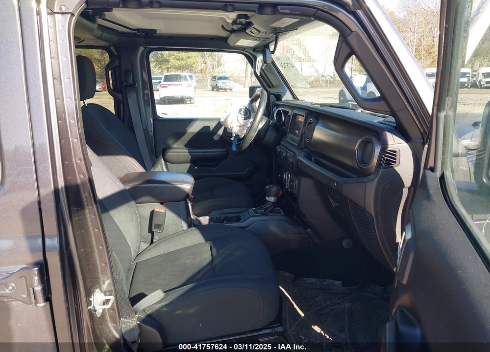 2018 JEEP WRANGLER UNLIMITED VIN: 1C4HJXDG4JW132516