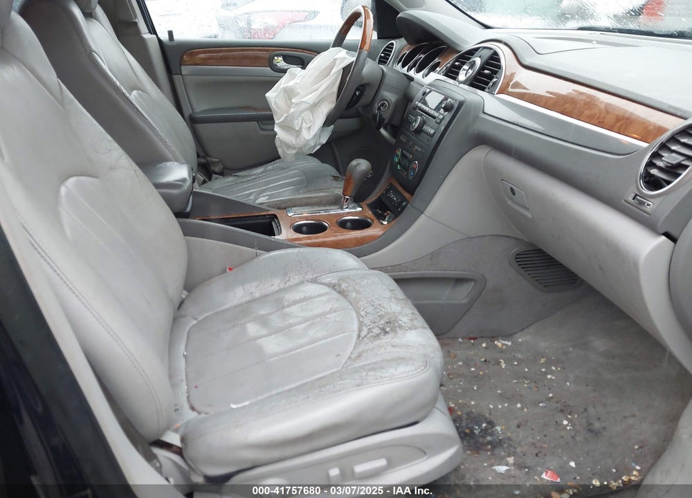 2011 BUICK ENCLAVE VIN: 5GAKRCED5BJ153323