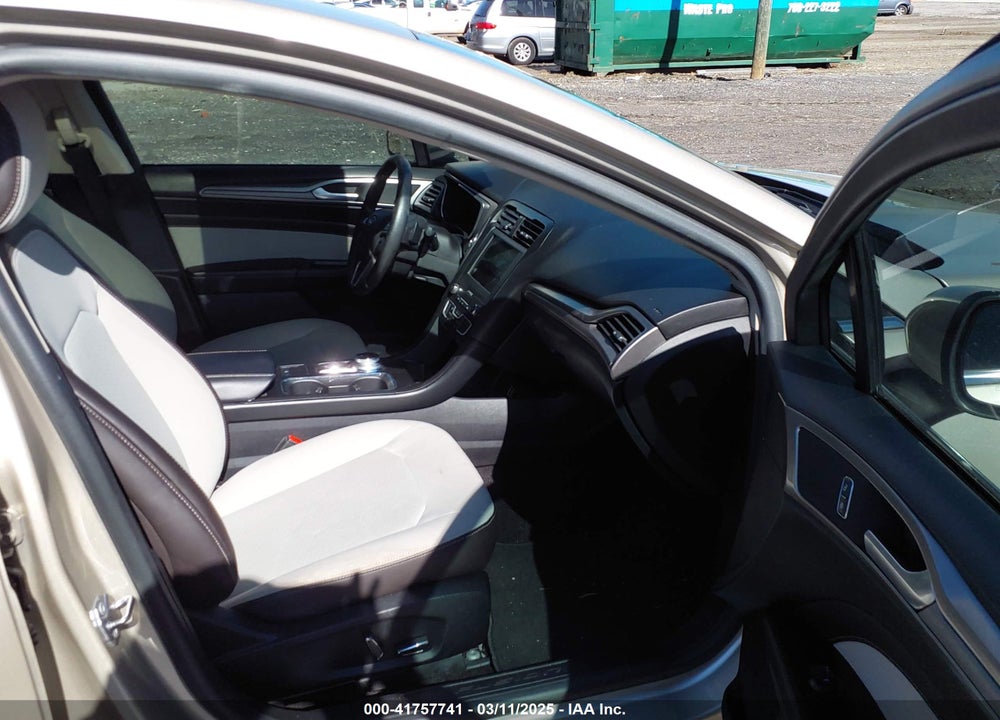 2019 FORD FUSION VIN: 3FA6P0HD8KR229211
