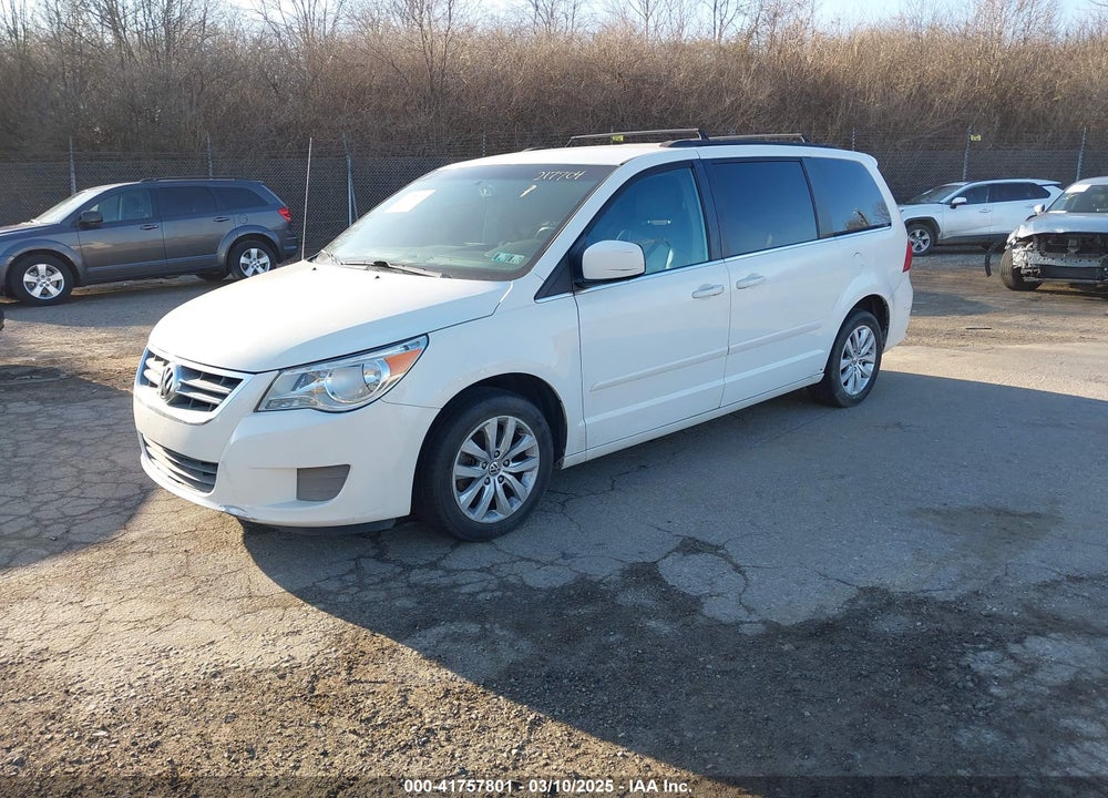 2012 VOLKSWAGEN ROUTAN VIN: 2C4RVABG8CR217704