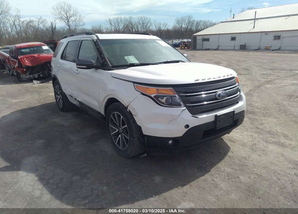 2015 FORD EXPLORER XLT VIN: 1FM5K8D83FGB77880