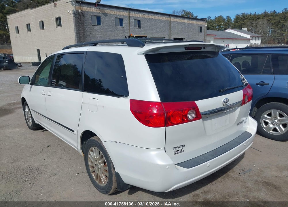 2008 TOYOTA SIENNA VIN: 5TDBK22C28S012097