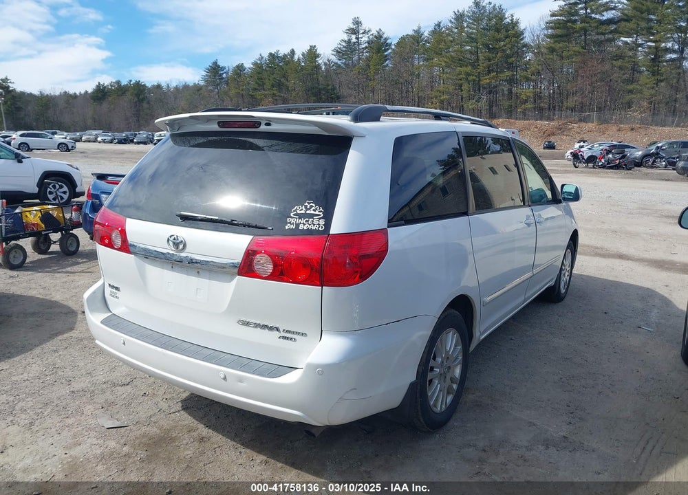 2008 TOYOTA SIENNA VIN: 5TDBK22C28S012097