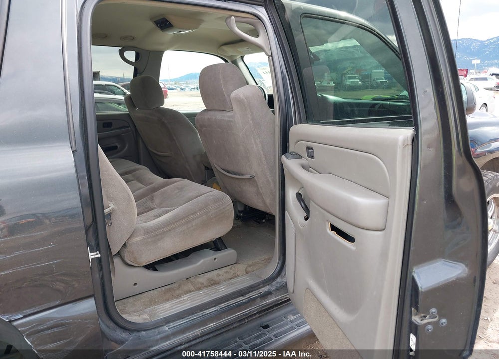 2004 CHEVROLET SUBURBAN 1500 VIN: 3GNEC16T84G317408