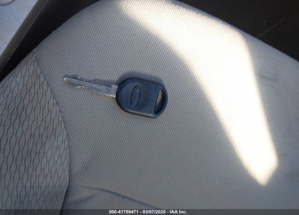 2009 FORD FOCUS S VIN: 1FAHP34N79W221813