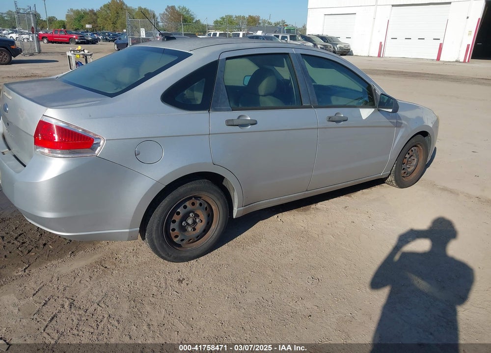 2009 FORD FOCUS S VIN: 1FAHP34N79W221813