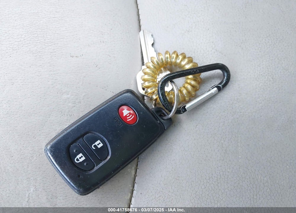2013 TOYOTA PRIUS VIN: JTDKN3DU8D5649580