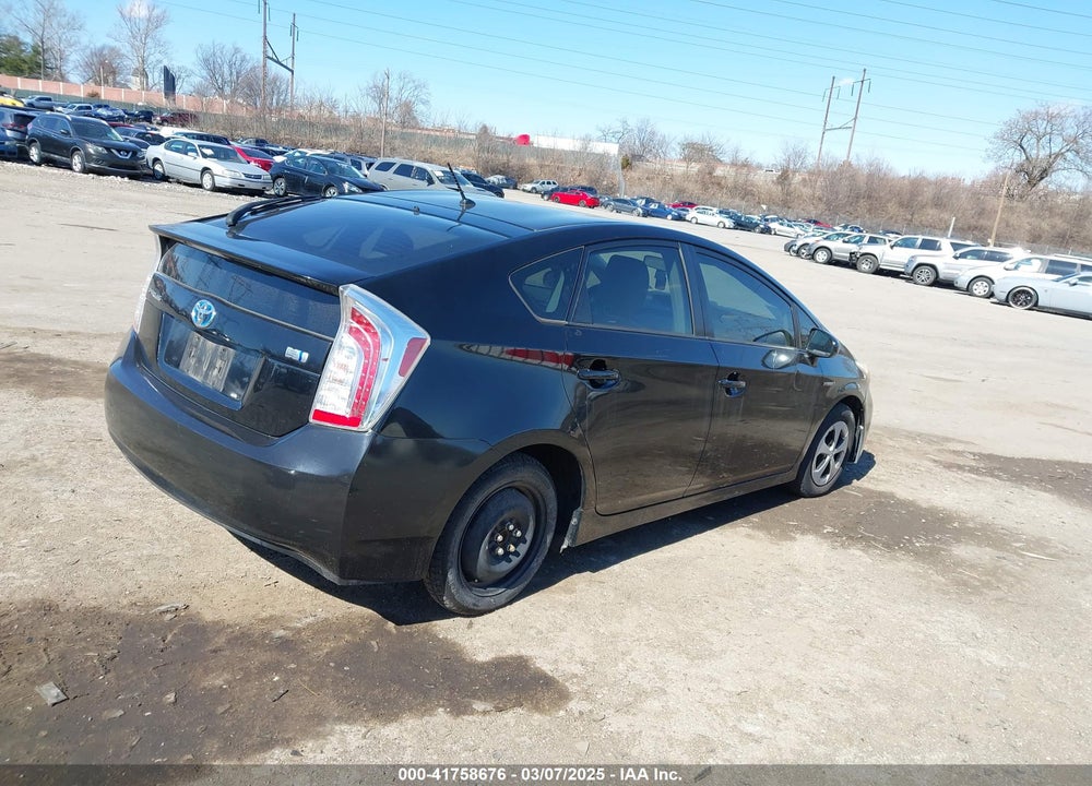 2013 TOYOTA PRIUS VIN: JTDKN3DU8D5649580