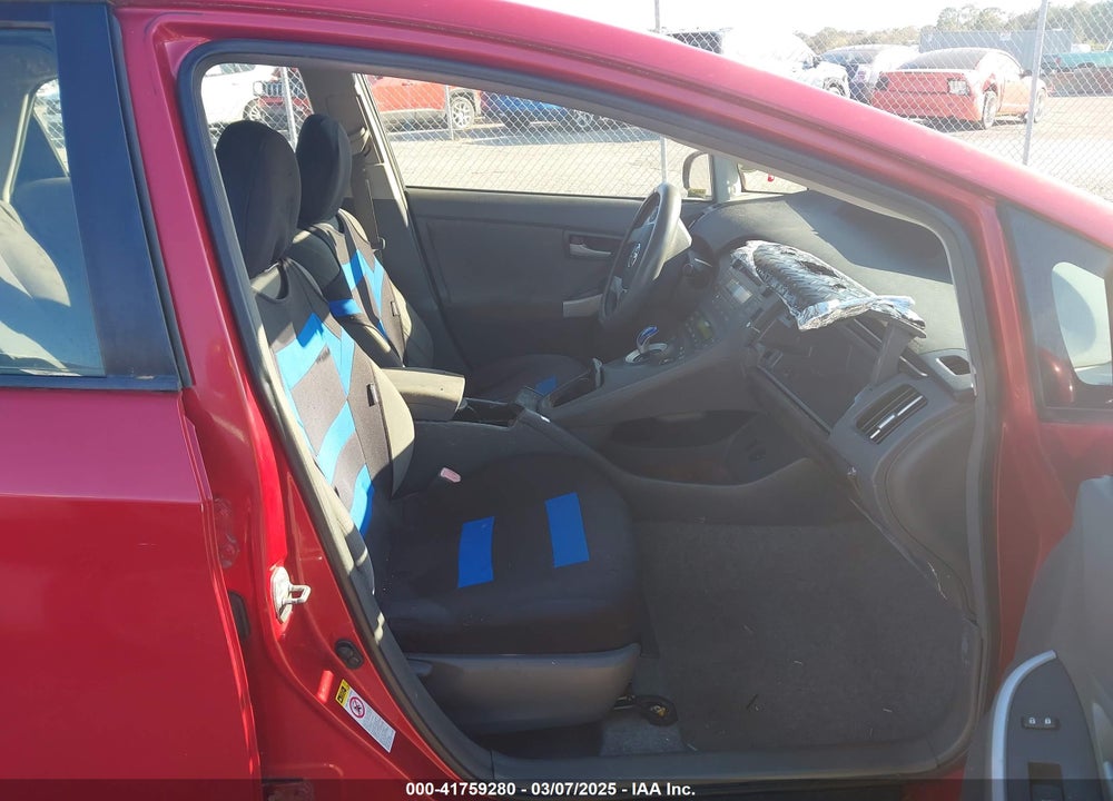 2011 TOYOTA PRIUS TWO VIN: JTDKN3DU3B0299169