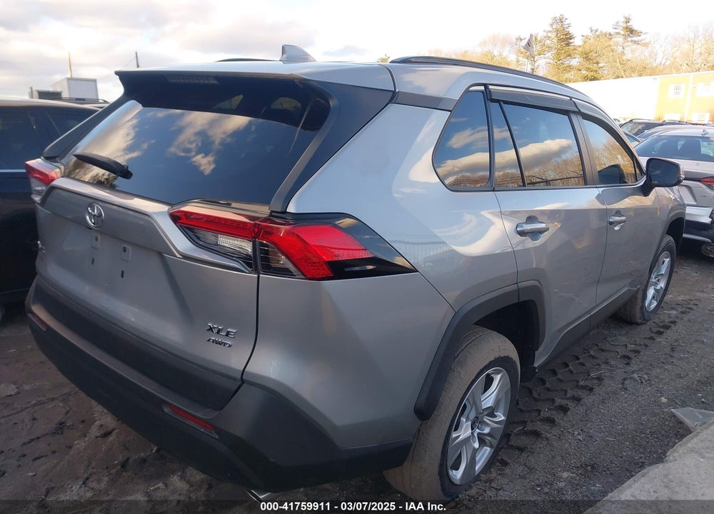 2021 TOYOTA RAV4 XLE VIN: 2T3P1RFV0MW191133