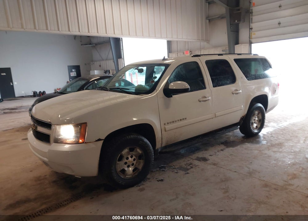 2008 CHEVROLET SUBURBAN 1500 LT VIN: 1GNFK163X8J227012