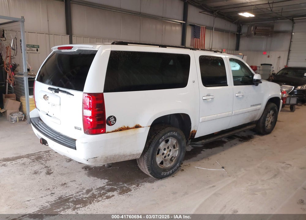 2008 CHEVROLET SUBURBAN 1500 LT VIN: 1GNFK163X8J227012