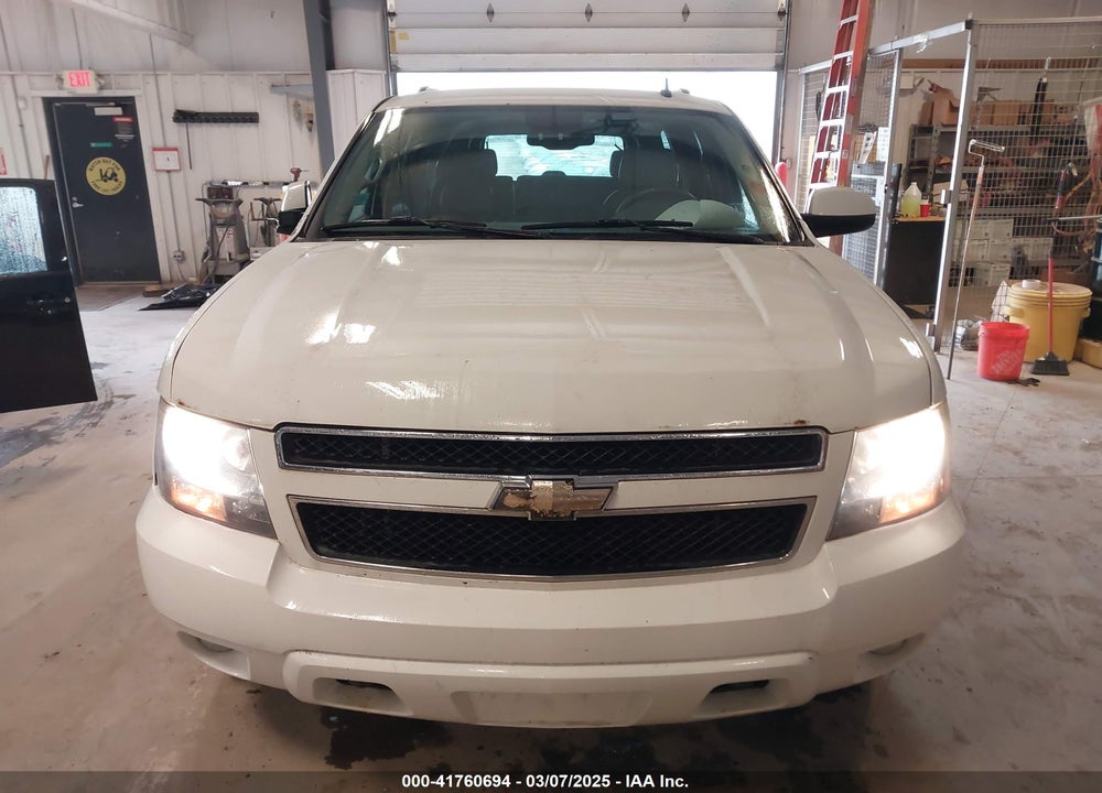 2008 CHEVROLET SUBURBAN 1500 LT VIN: 1GNFK163X8J227012