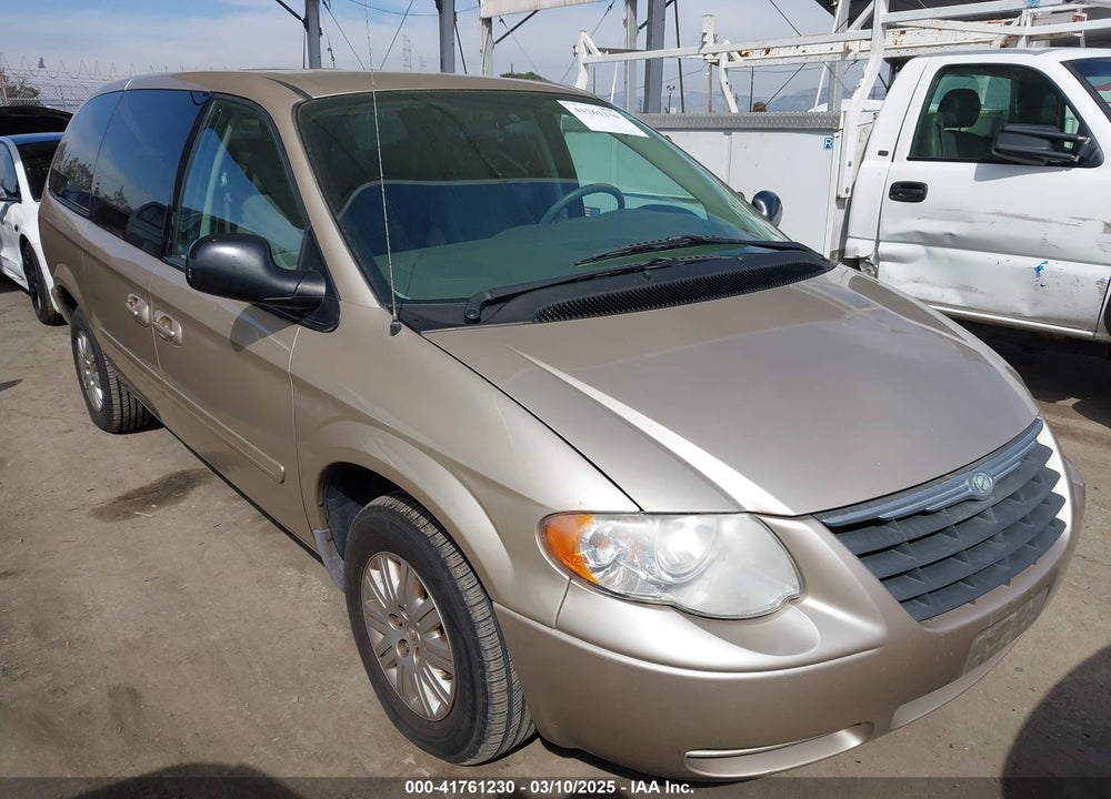 2007 CHRYSLER TOWN & COUNTRY VIN: 2A4GP44R57R166826