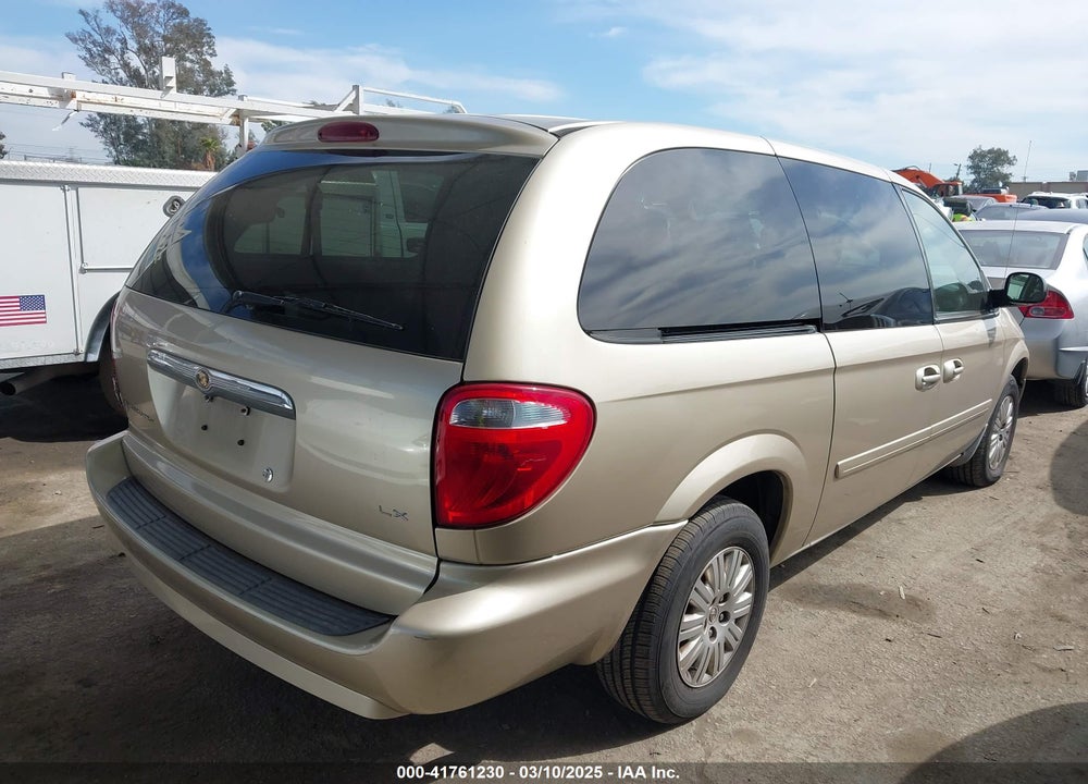 2007 CHRYSLER TOWN & COUNTRY VIN: 2A4GP44R57R166826