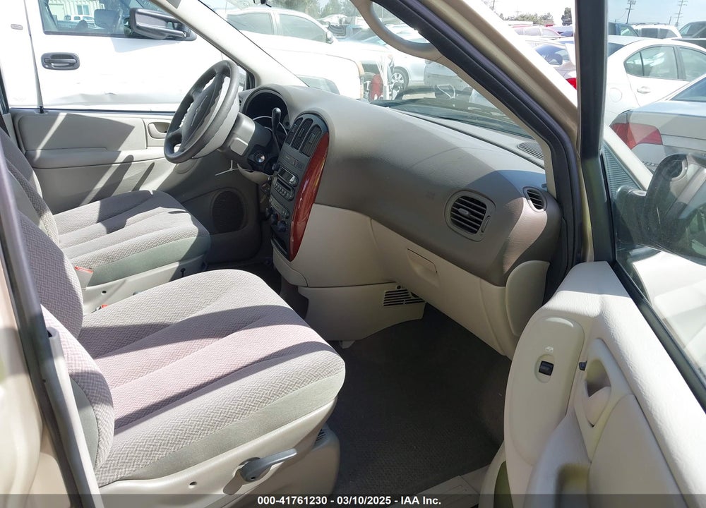 2007 CHRYSLER TOWN & COUNTRY VIN: 2A4GP44R57R166826