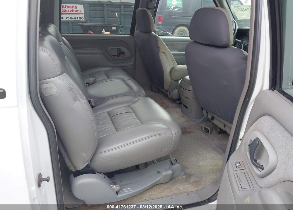 1999 CHEVROLET SUBURBAN 1500 VIN: 3GNEC16R2XG247140