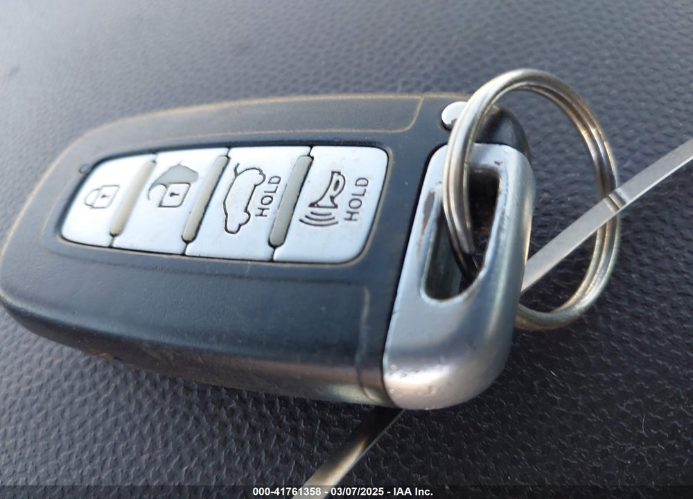 2013 HYUNDAI TUCSON LIMITED VIN: KM8JU3AC3DU580695