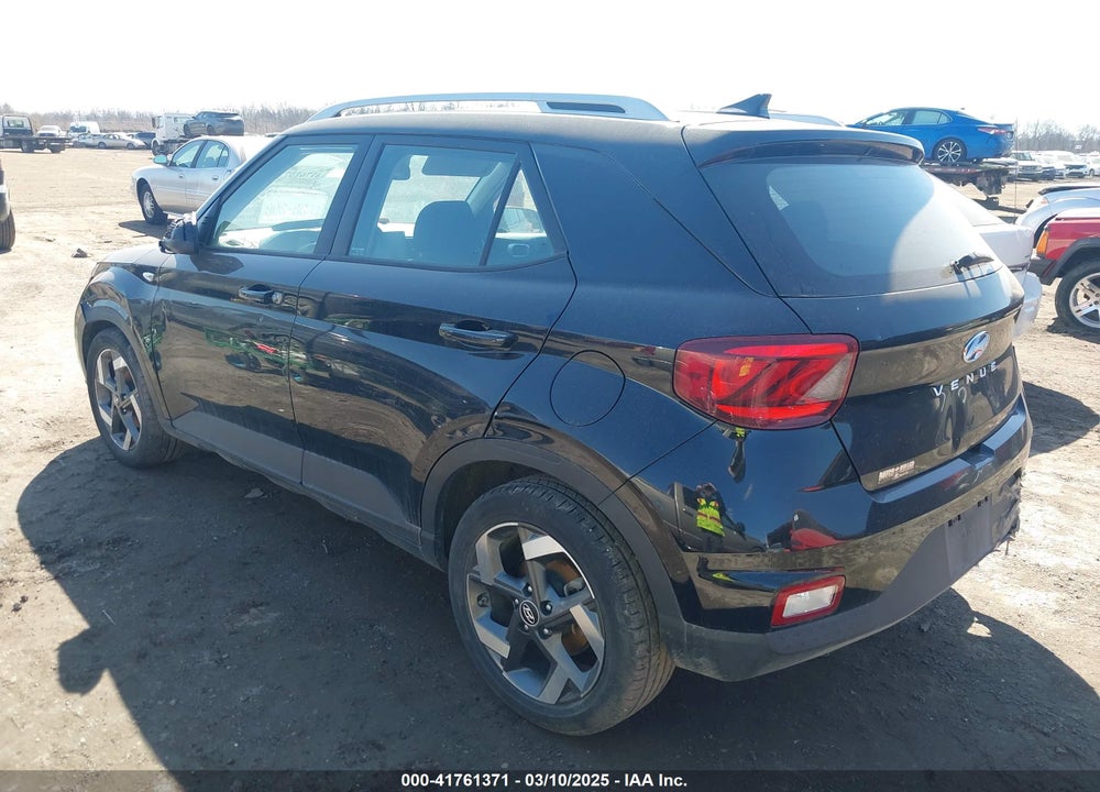 2021 HYUNDAI VENUE VIN: KMHRC8A3XMU063946