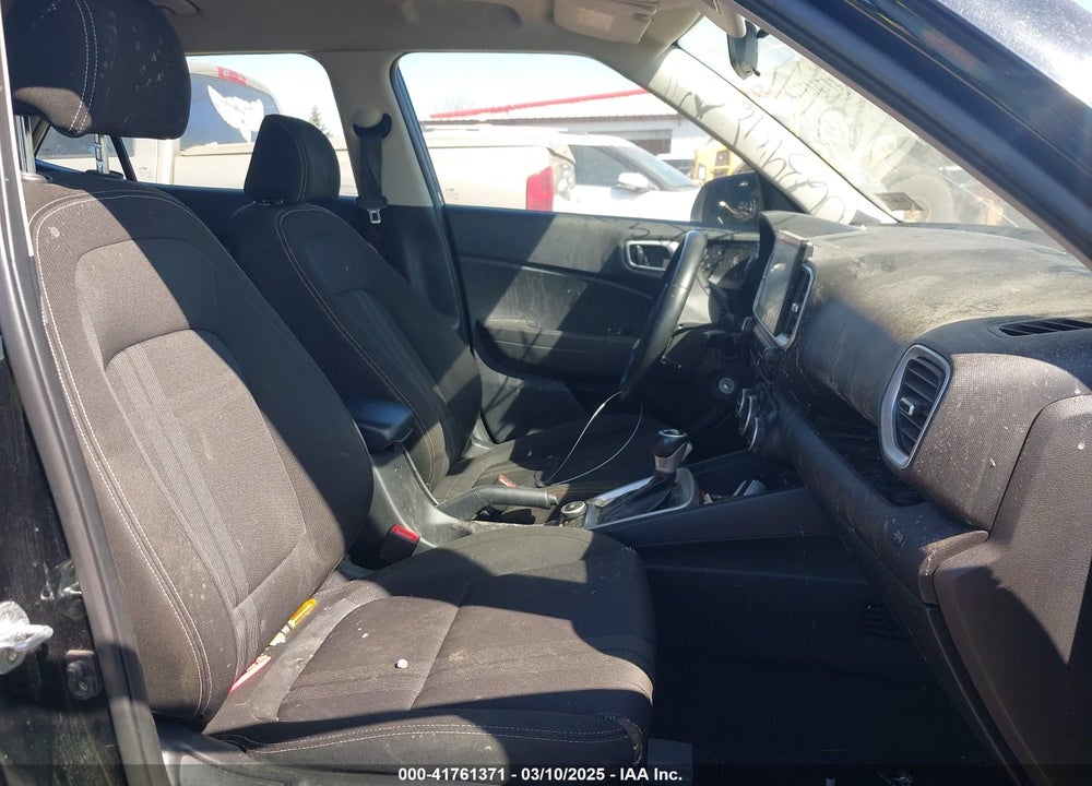 2021 HYUNDAI VENUE VIN: KMHRC8A3XMU063946