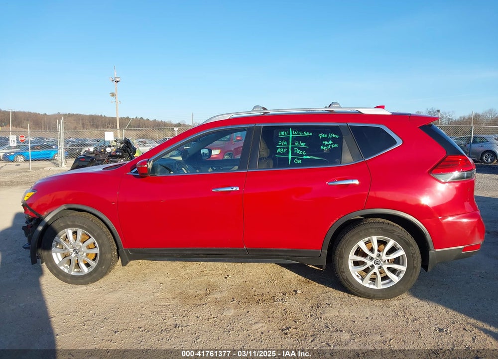 2017 NISSAN ROGUE VIN: JN8AT2MT9HW386670