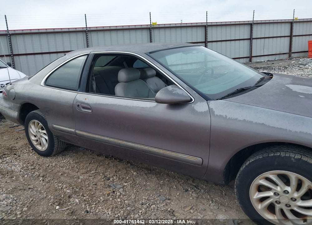 1996 LINCOLN MARK VIII VIN: 1LNLM91V5TY647415