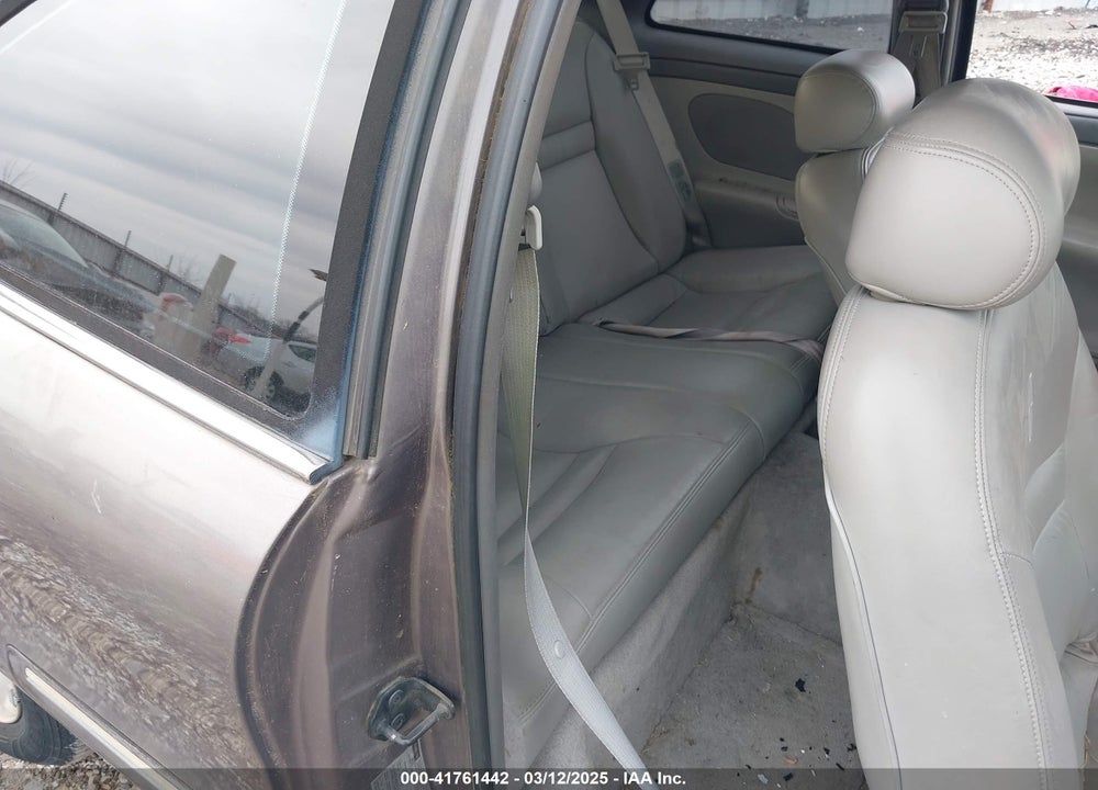 1996 LINCOLN MARK VIII VIN: 1LNLM91V5TY647415