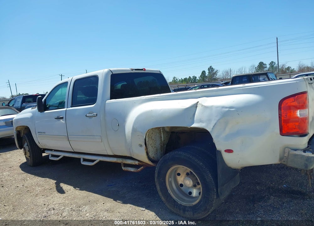 2009 CHEVROLET SILVERADO 3500HD LT VIN: 1GCJK83639F139725