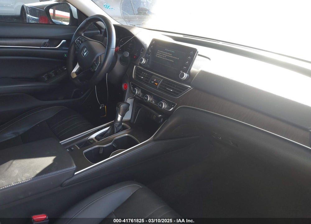 2018 HONDA ACCORD VIN: 1HGCV1F59JA081925