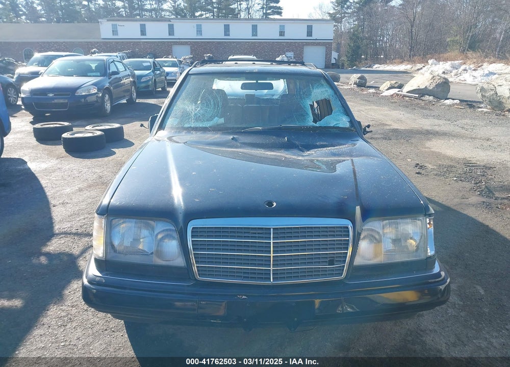 1995 MERCEDES-BENZ E VIN: WDBEA92E7SF310418