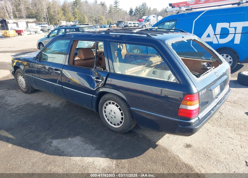 1995 MERCEDES-BENZ E VIN: WDBEA92E7SF310418