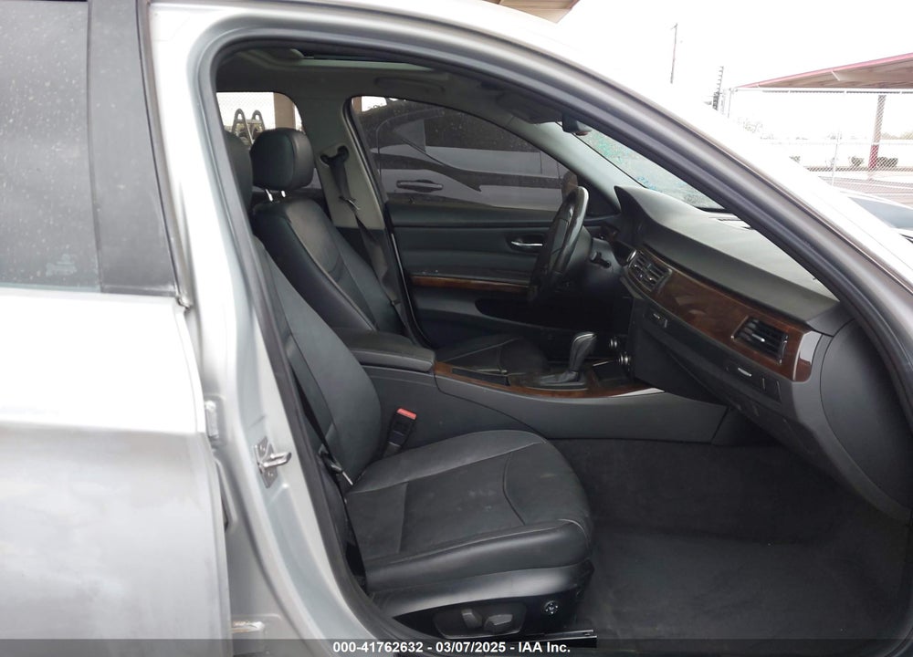 2011 BMW 335I VIN: WBAPM5C52BE576215