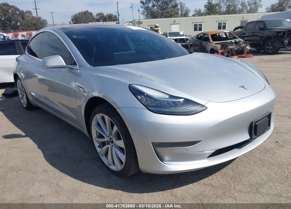 2018 TESLA MODEL 3 LONG RANGE/MID RANGE VIN: 5YJ3E1EA3JF024317