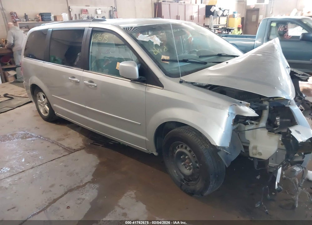2011 DODGE GRAND CARAVAN CREW VIN: 2D4RN5DG6BR741374
