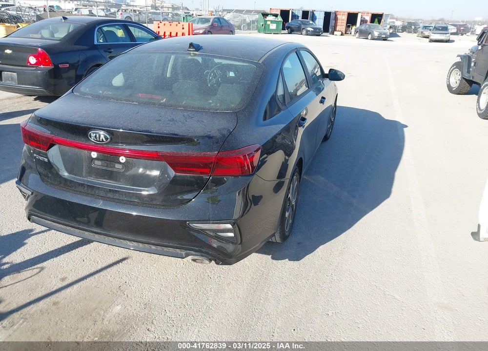 2021 KIA FORTE LXS VIN: 3KPF24AD5ME366546