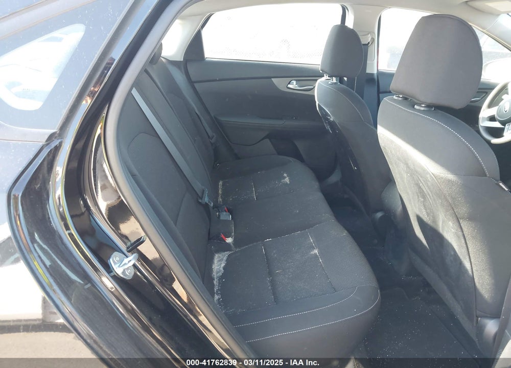 2021 KIA FORTE LXS VIN: 3KPF24AD5ME366546