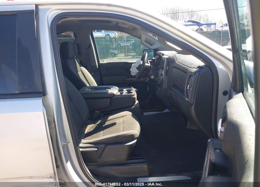 2020 CHEVROLET SILVERADO 1500 4WD SHORT BED LT VIN: 1GCUYDED8LZ156087