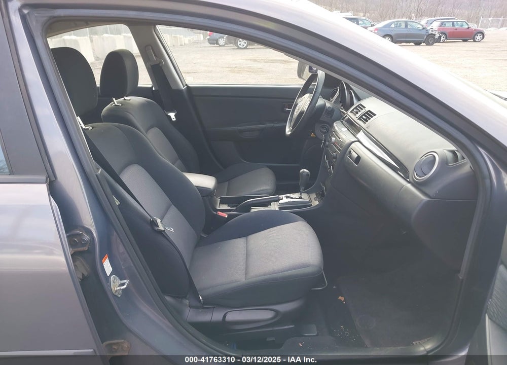 2008 MAZDA MAZDA3 VIN: JM1BK32GX81143526